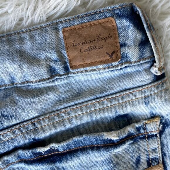 American Eagle Outfitters Distressed Embellished Tye Dye Raw Hem Shorts Sz 2 - Picture 8 of 12